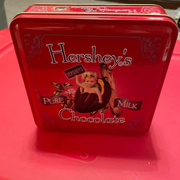 Vintage Hershey's Pure Milk Chocolate Advertising Tin w/ Baby in Coca Bean - Picture 1 of 6